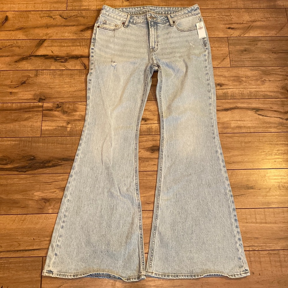 NWT Women’s Super Flare Jeans